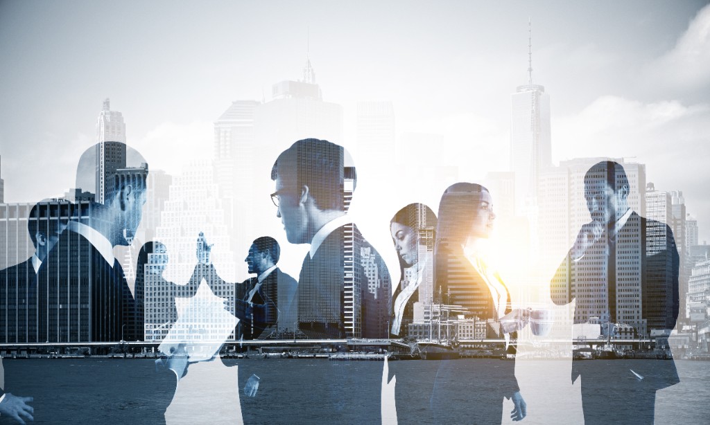 Profesionales de negocios con la ciudad de fondo, gobernanza corporativa